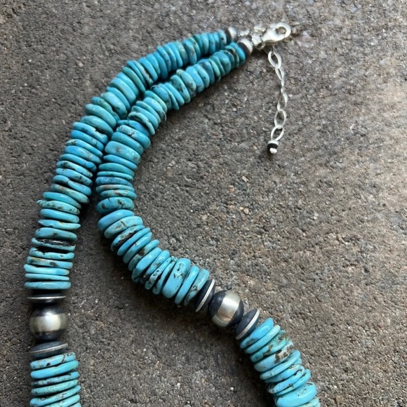 Sterling Silver Graduated Blue Turquoise Bead Necklace. 18 inch - Picture 7 of 12